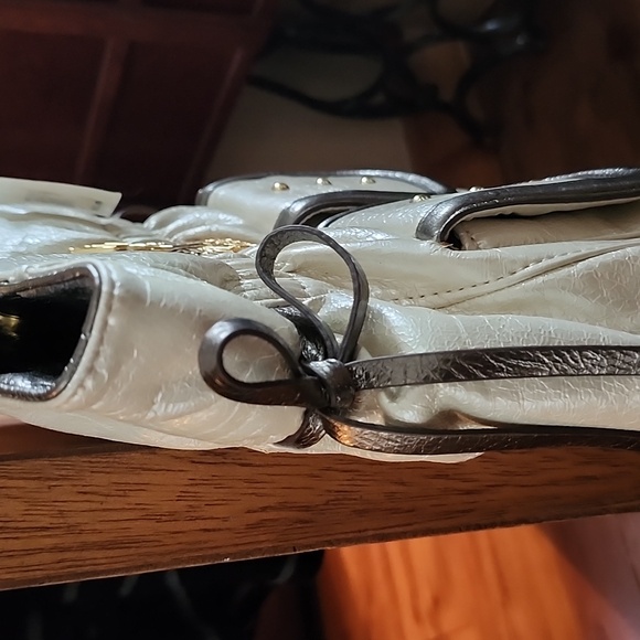 Handbag - Picture 5 of 5